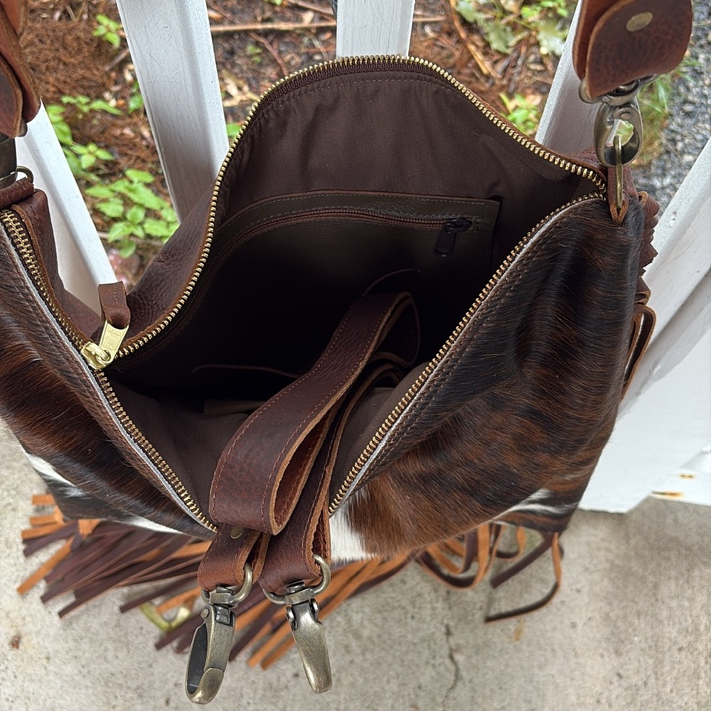 😍 Stunning authentic Cowhide Fringed Bag! 😍 - Picture 11 of 14